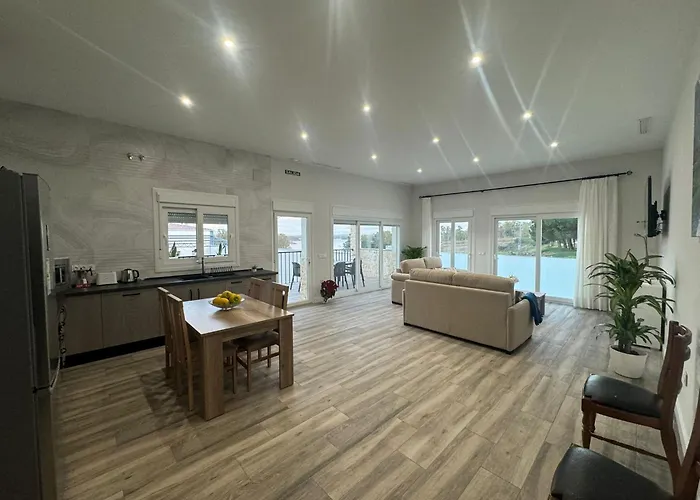 Ferienhaus El Lucero Extremeno Orellana La Vieja